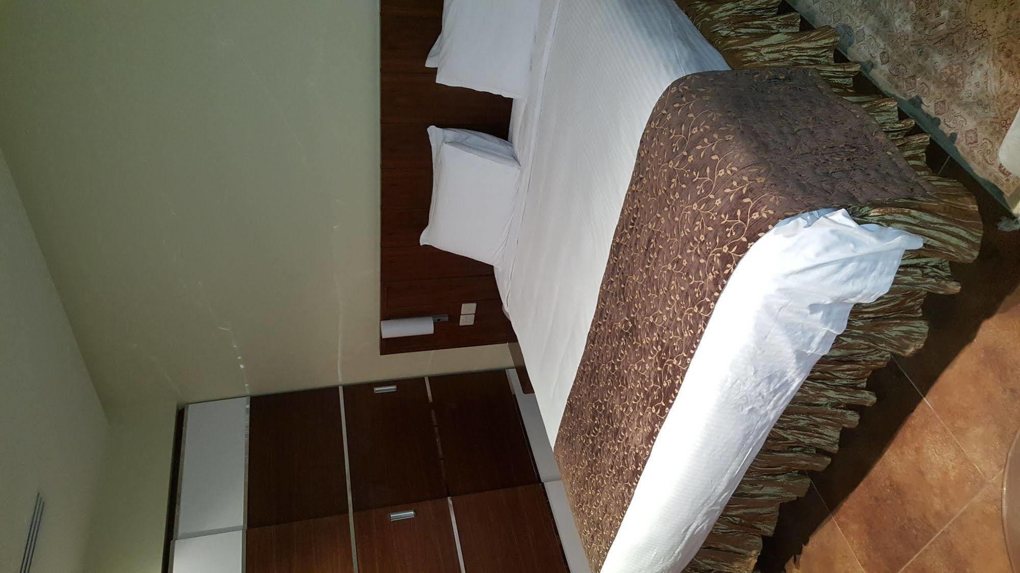 Milan Deluxe Suites Khobar Exterior foto